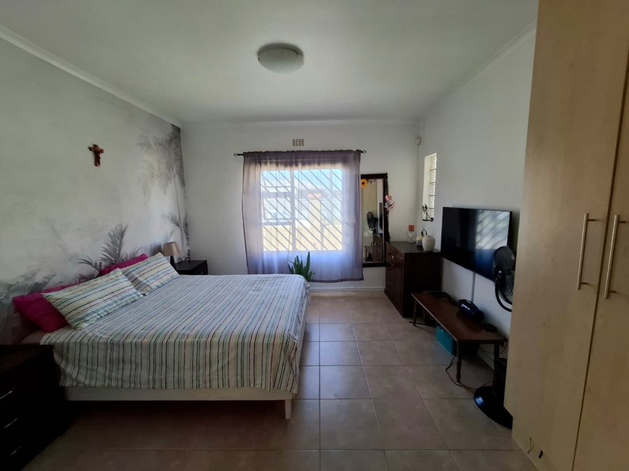 To Let 3 Bedroom Property for Rent in Ruyterwacht Western Cape